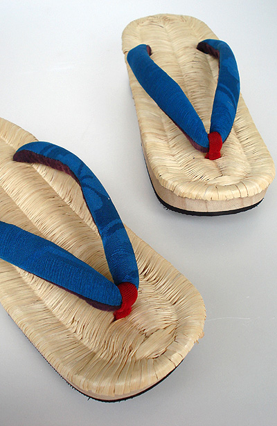 美しいデザインの草履 手作り 一品物夫婦孔雀模様 せまい 